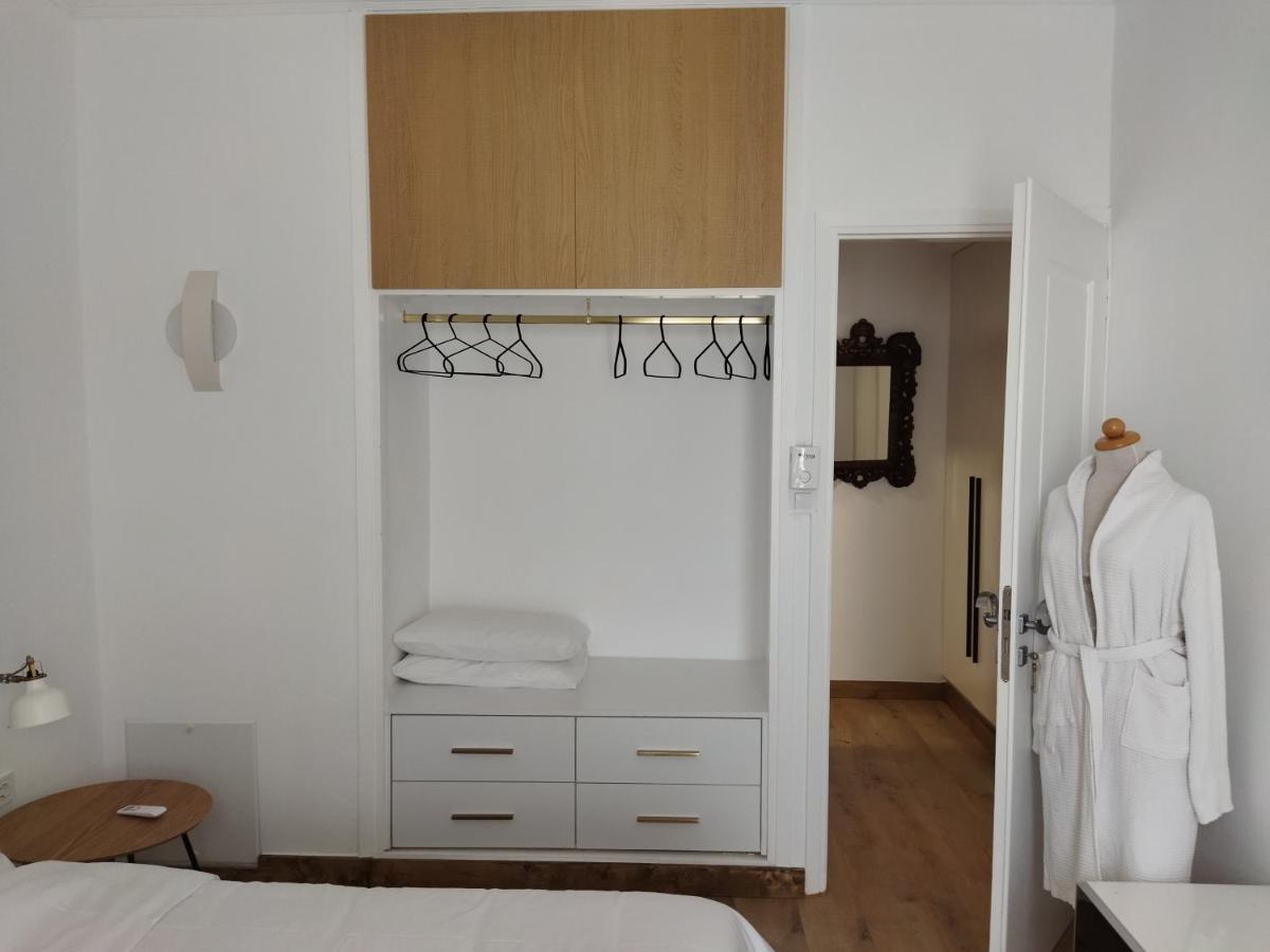 Minimal Apartment By The Beach Corinth Экстерьер фото